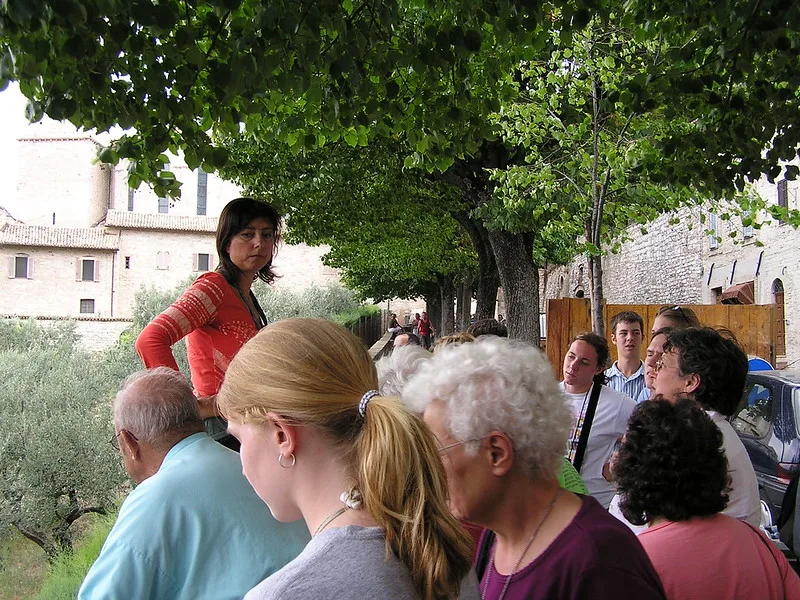 Tour guide in Avignon - Image 5