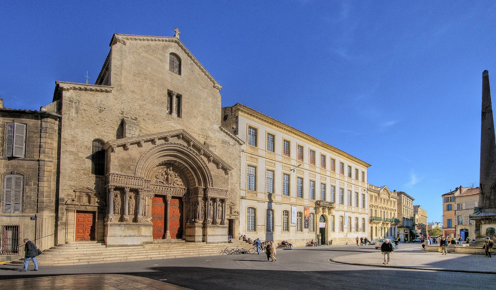 Tour guide in Arles