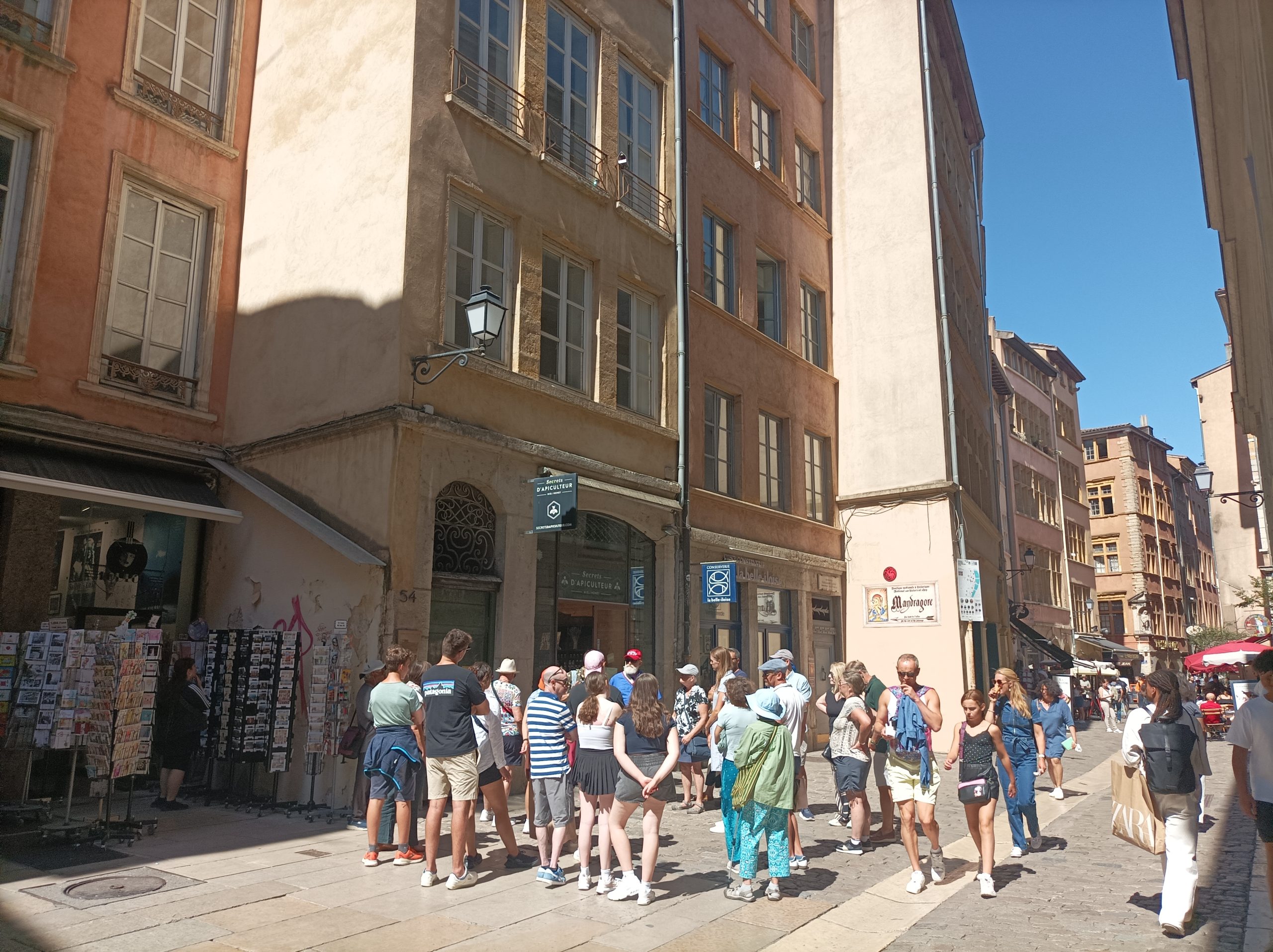 Guided tour in Lyon, Romain Bouchaud