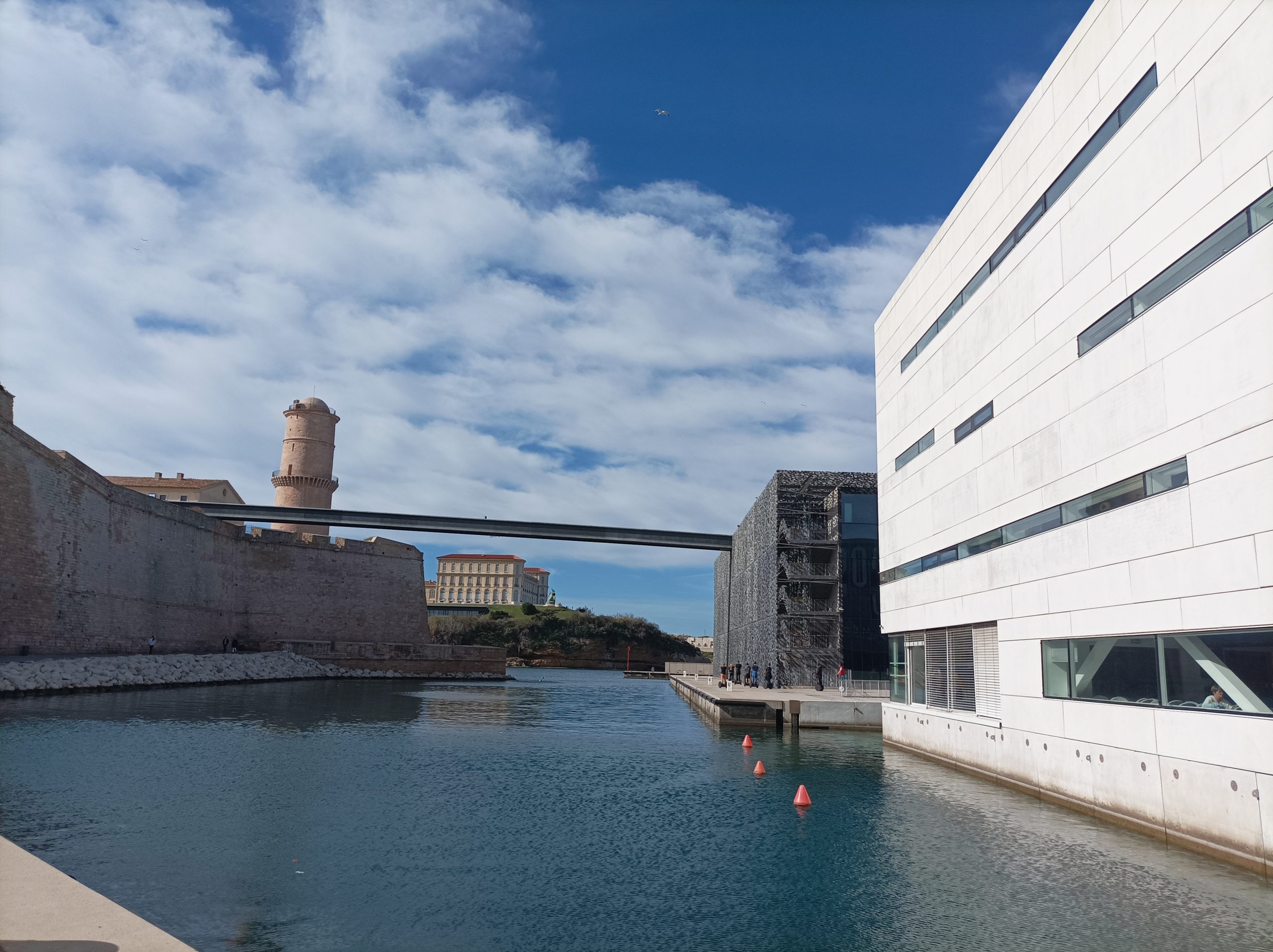 Guided tour in Marseille, Romain Bouchaud