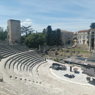 Tour to Arles and Pont du Gard – 8 hours