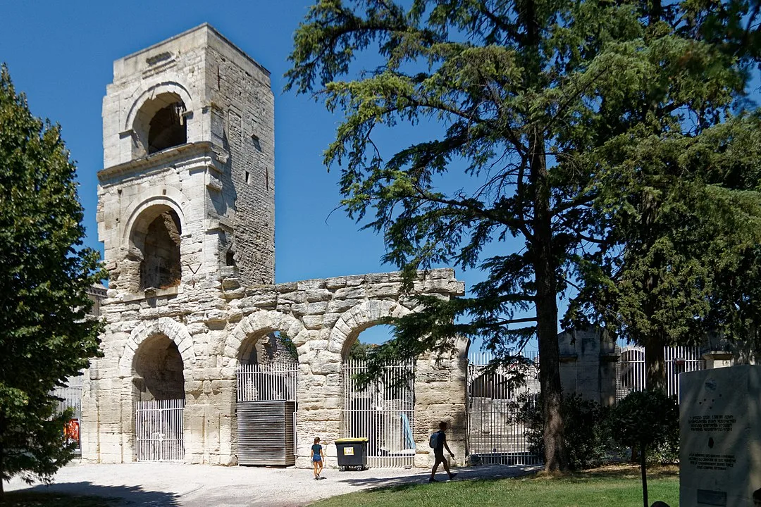 Guided tour in Arles, Romain Bouchaud