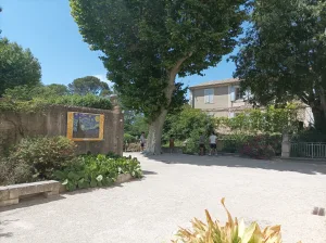 Tour to Saint-Rémy-de-Provence, Romain Bouchaud