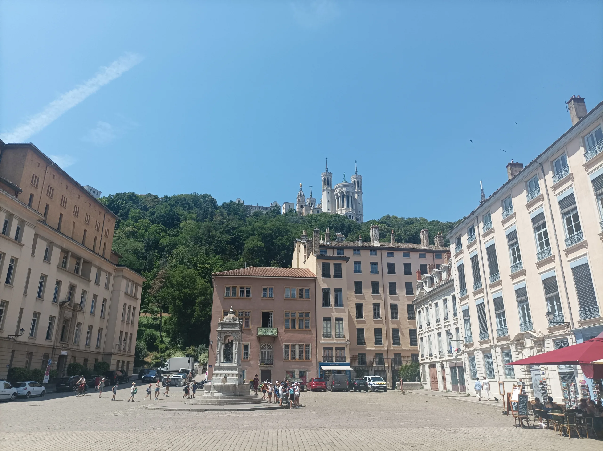 Guided tour in Lyon, Romain Bouchaud