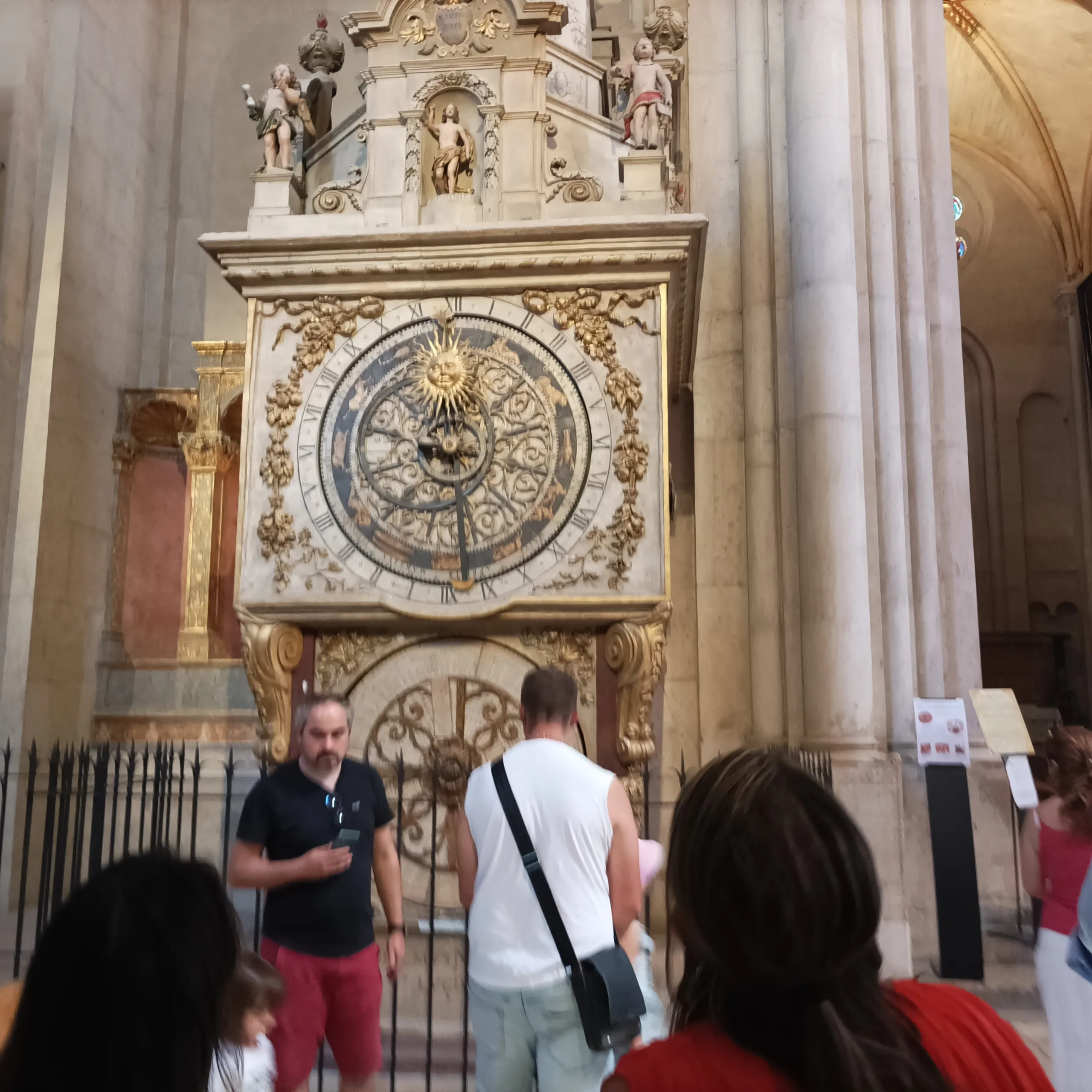 Guided tour in Lyon, Romain Bouchaud