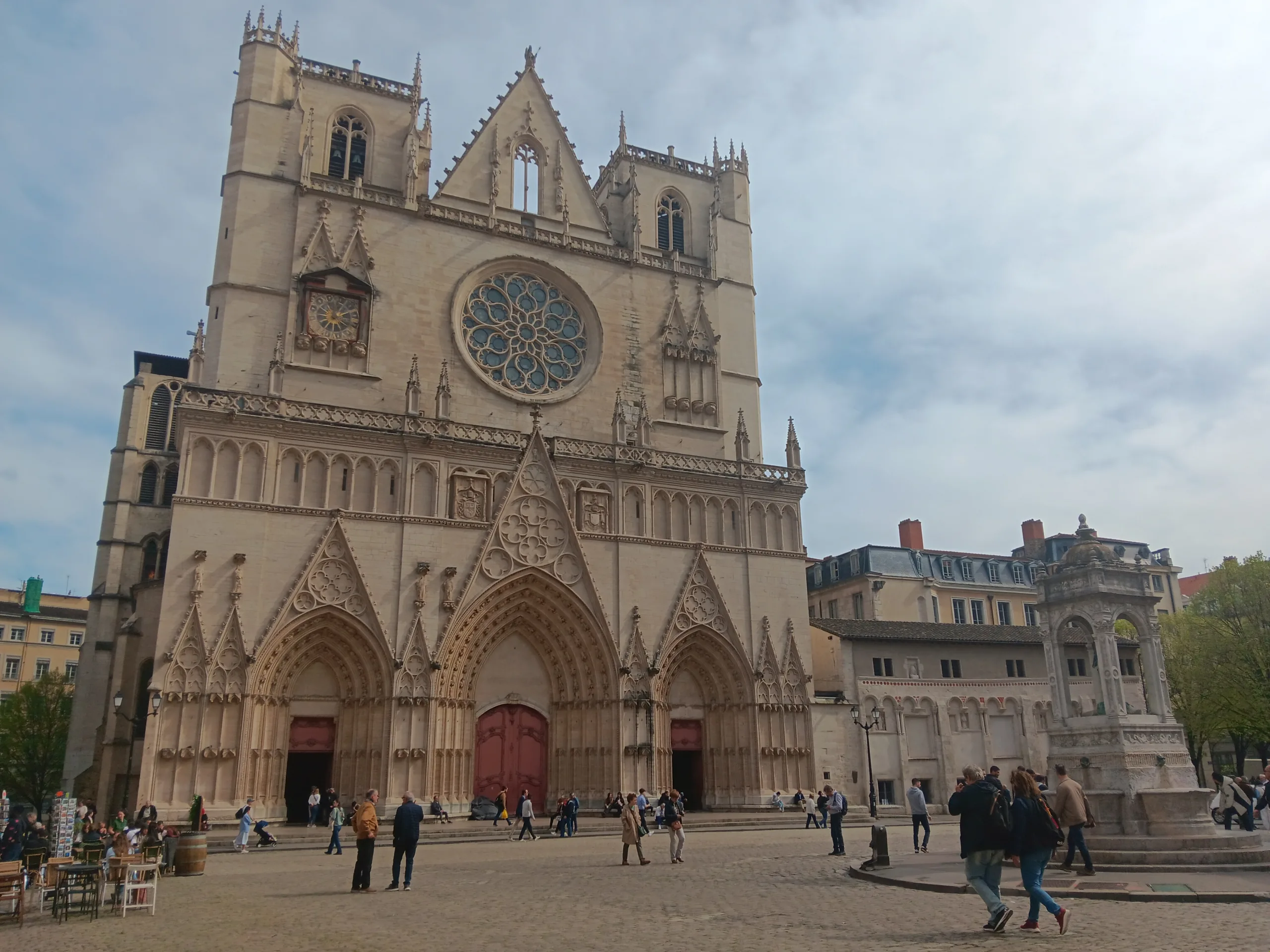 Guided tour in Lyon, Romain Bouchaud