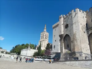 Guided tour in the Popes palace, Romain Bouchaud