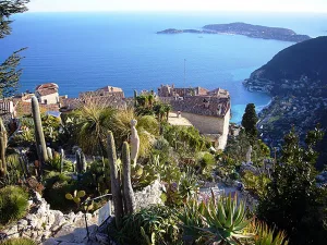 Tour to Eze