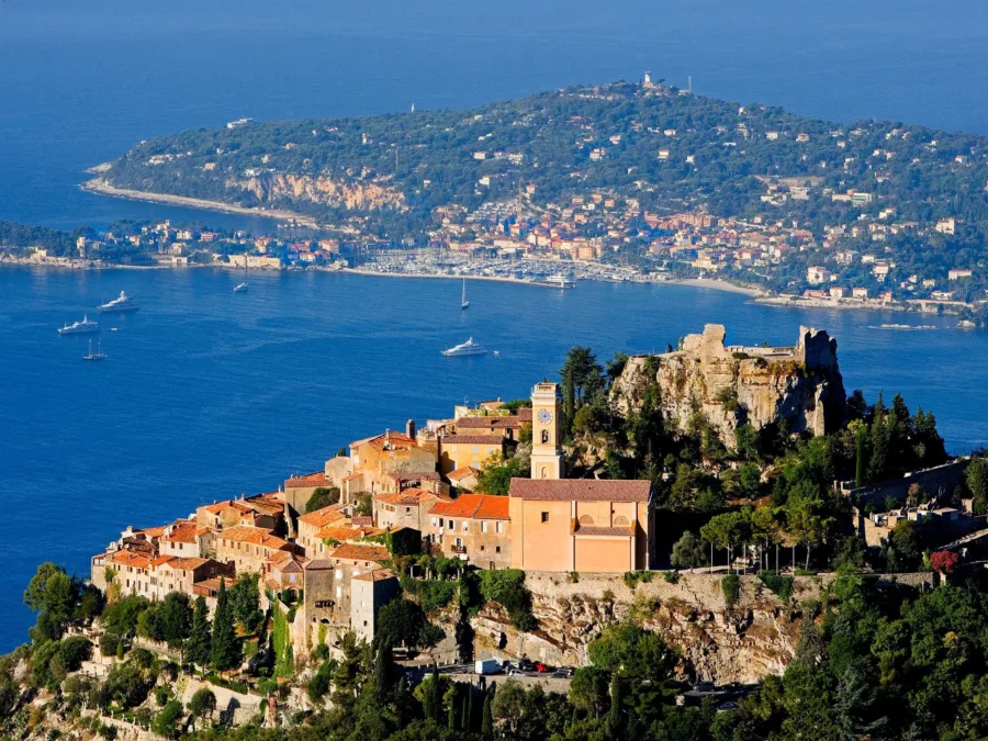 Tour to Eze