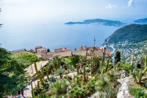 Tour to Eze