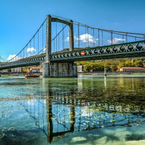 Guided tour in Tournon-sur-Rhône – 2 hours