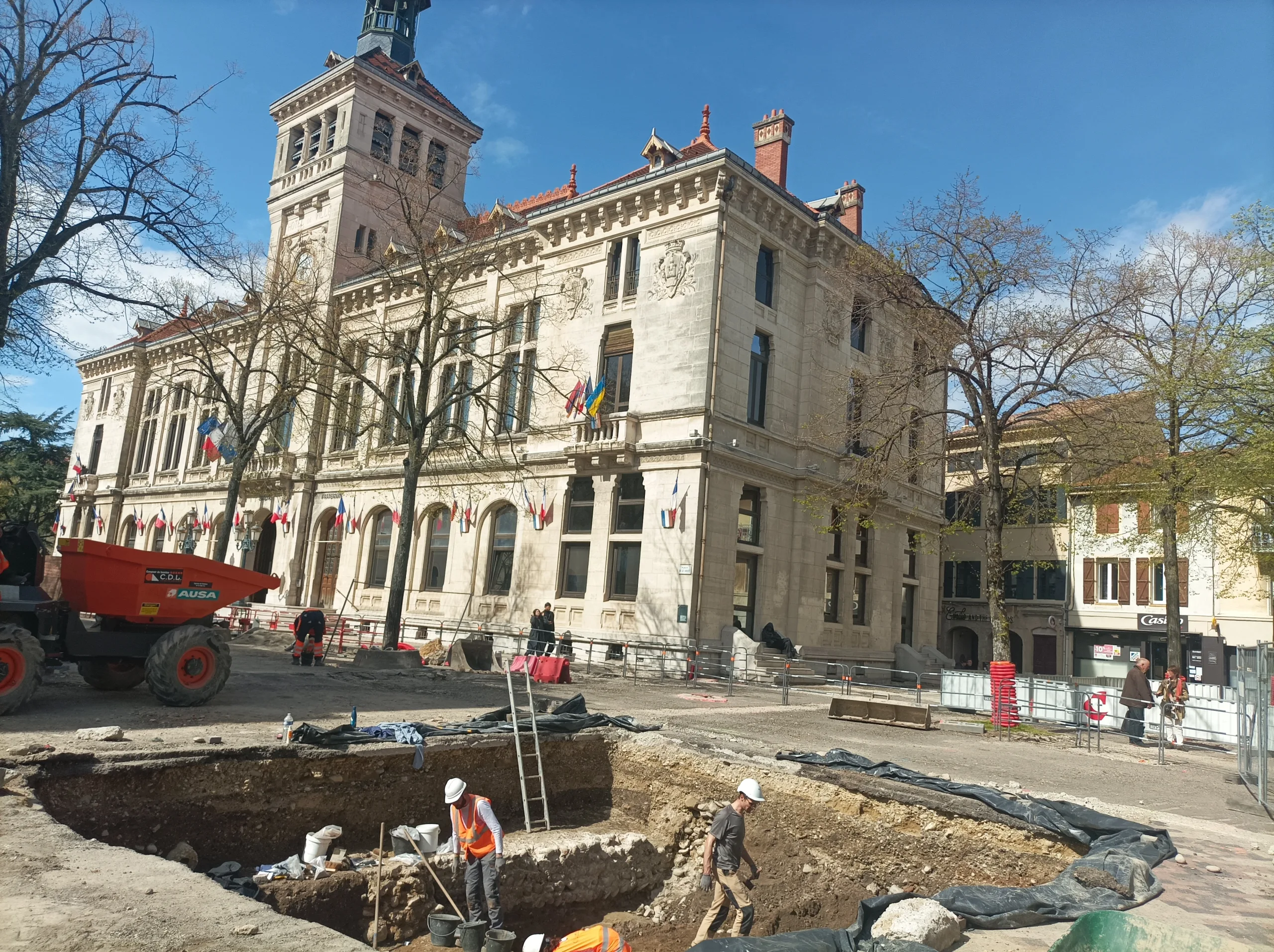 Guided tour in Valence, Romain Bouchaud