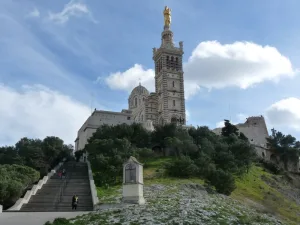 Guided tour in Marseille, Romain Bouchaud