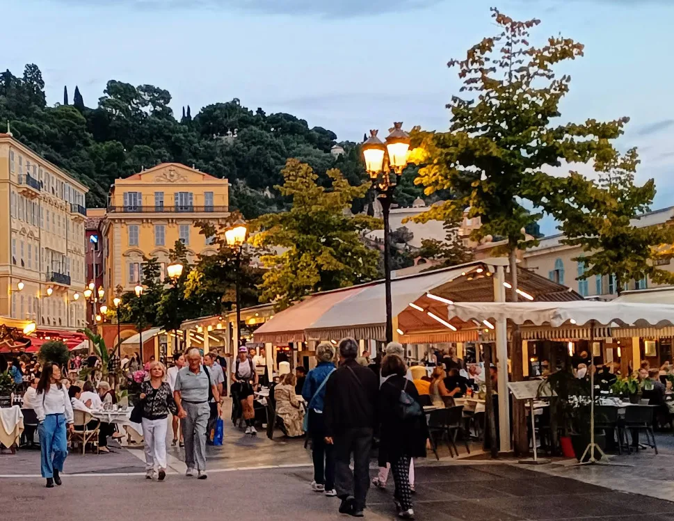 Tour guide in Nice