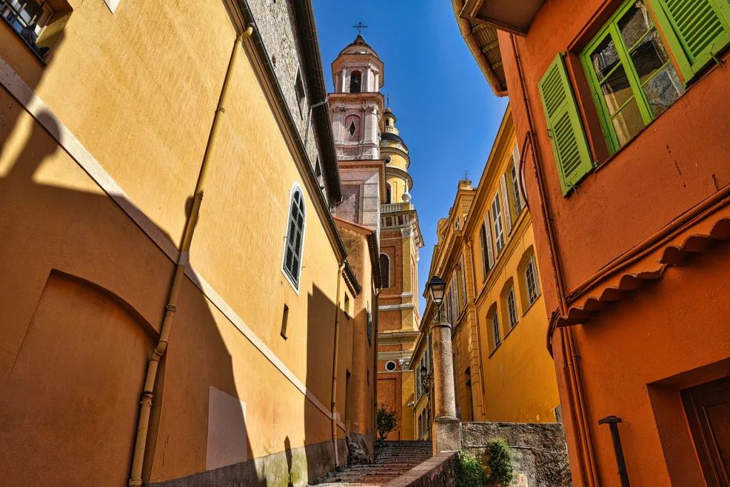 Guided tour in Menton