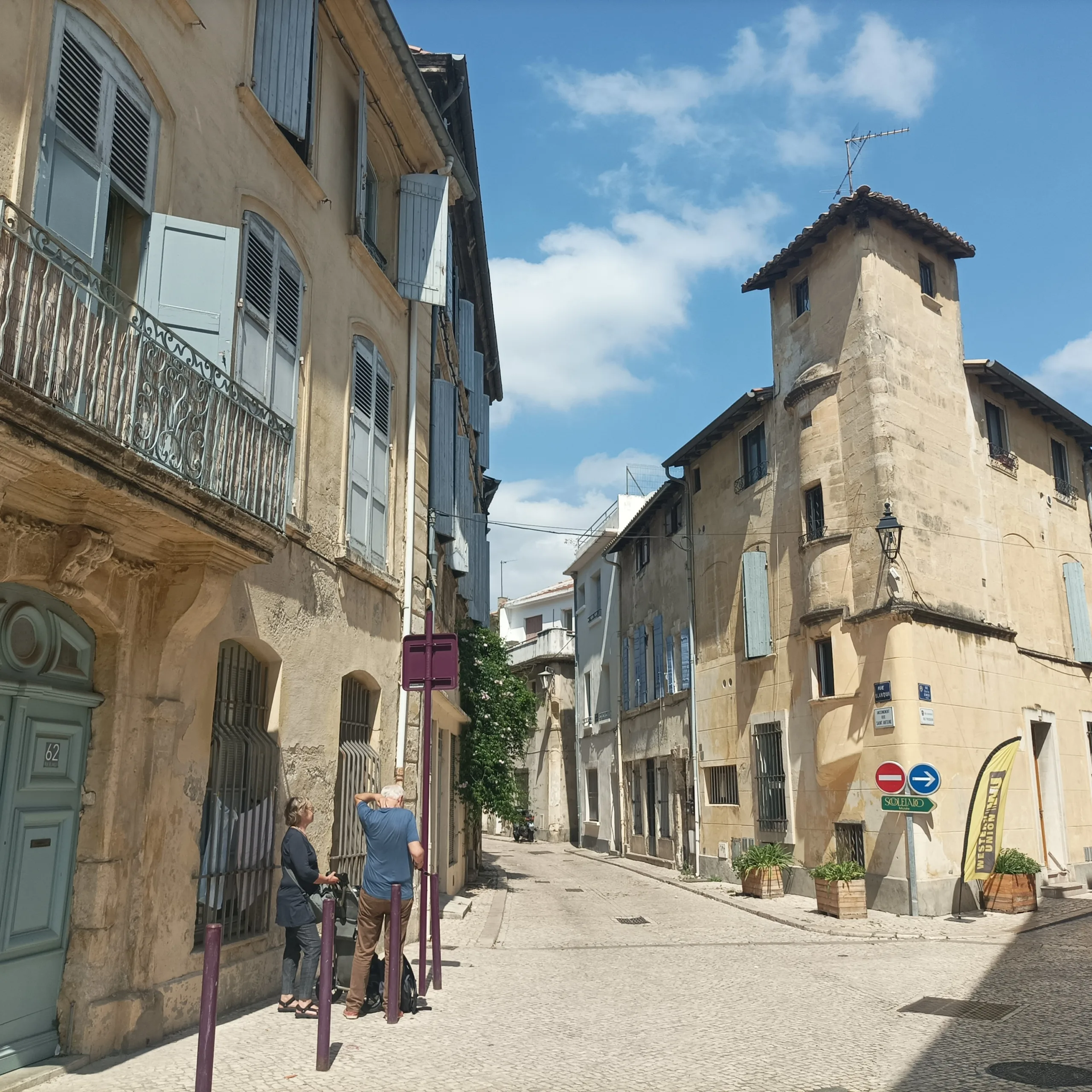 Walking tour in Tarascon